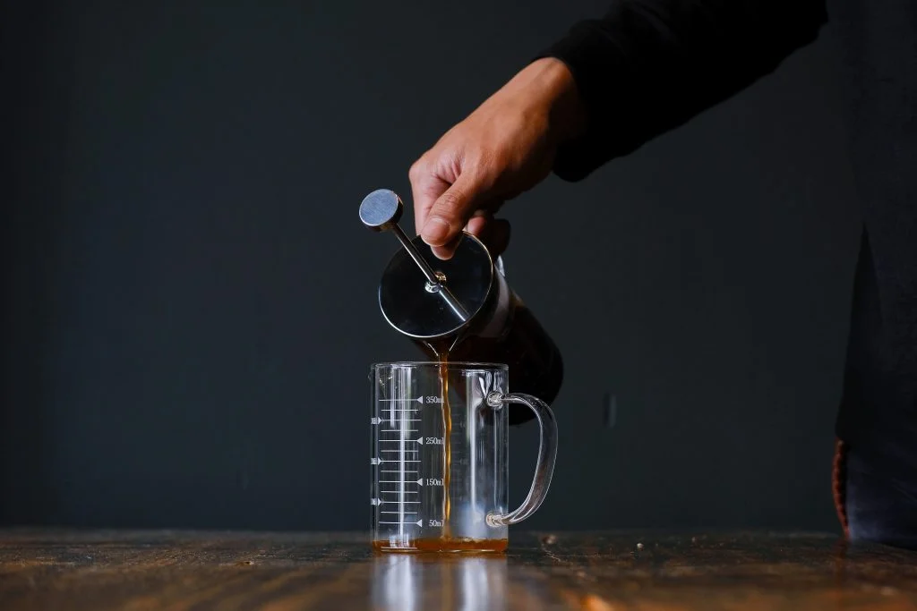 rót cà phê french press